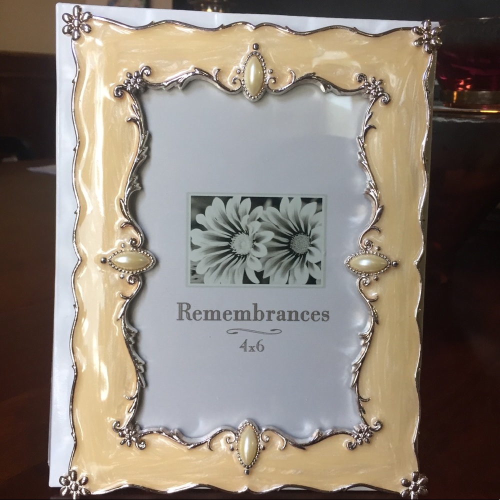 👑Pastel yellow & faux pearl Photo Frame👑